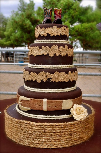 Торт на кожаную свадьбу