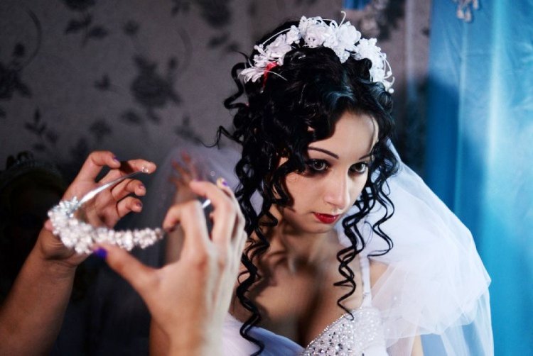 Прическа цыганской невесты
