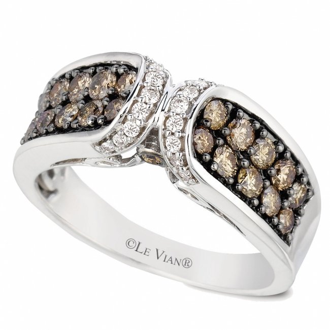 Бриллиантовое кольцо от Le Vian