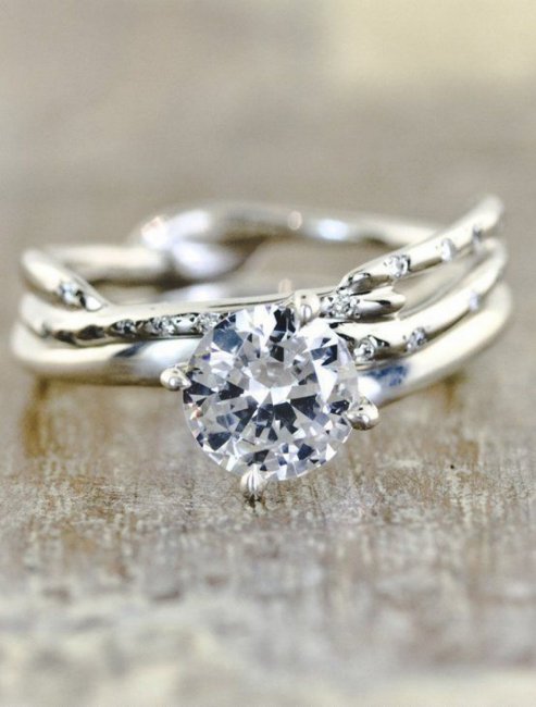 Необычное кольцо для невесты