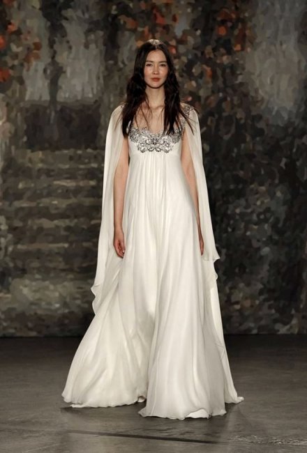 Свадебное платье в греческом стиле с мантией