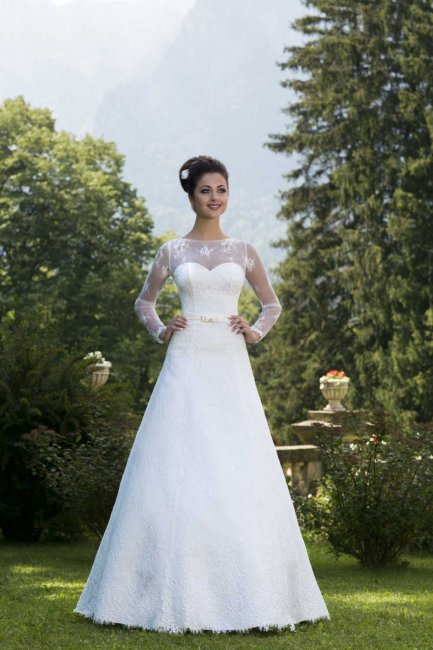 Закрытое платье невесты для венчания