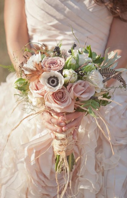Букет невесты 2017 с нецветочными элементами