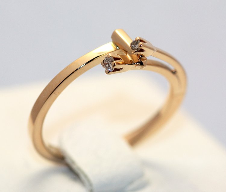 Необычное золотое кольцо