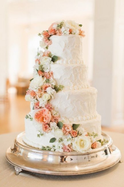 Свадебный торт с марципаном