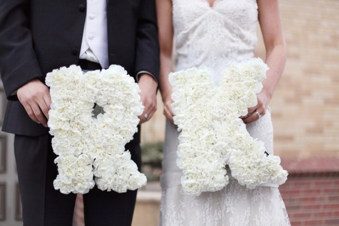 Свадебные буквы из цветов