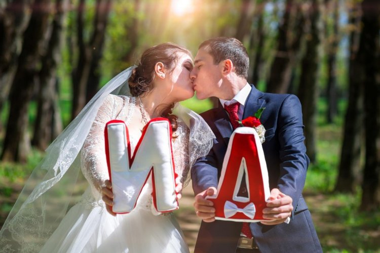 Мягкие буквы - инициалы жениха и невесты