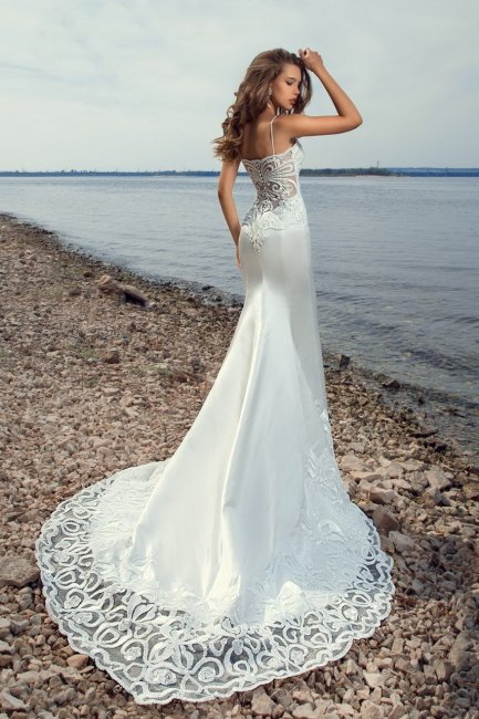 Свадебное платье рыбка со шлейфом