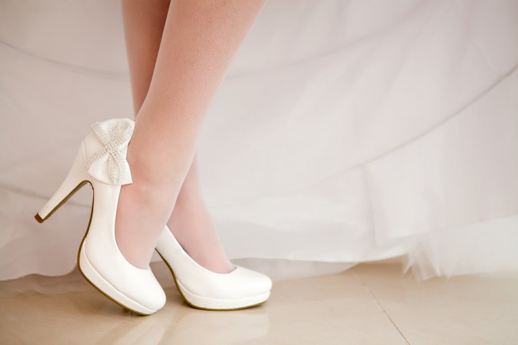 Невеста в туфельках