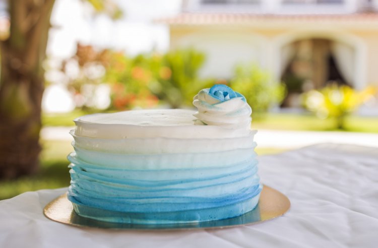 Одноярусный торт на свадьбу