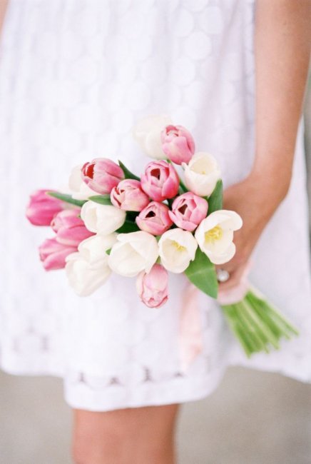 Нежный букет невесты из тюльпанов