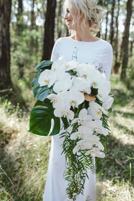 Свадебный букет из орхидей белый