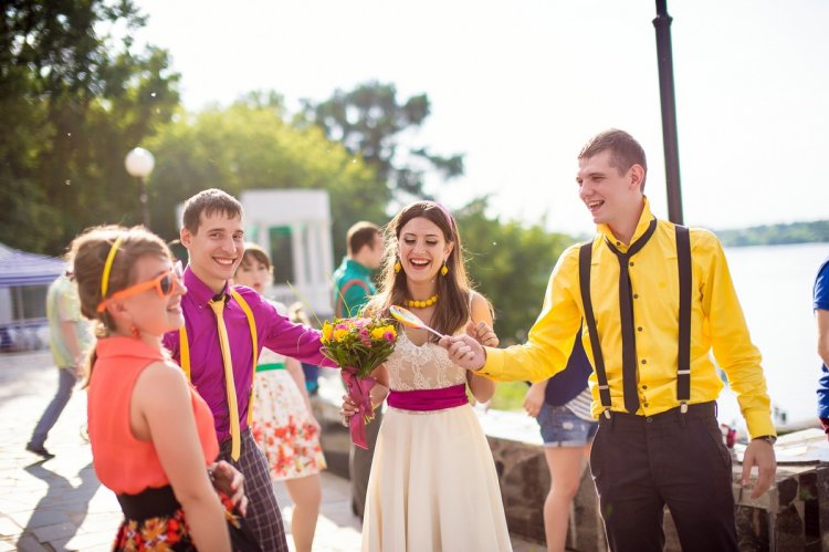 Радужная свадьба в стиле стиляги