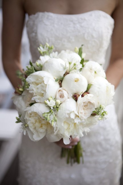 Букет из живых цветов для невесты