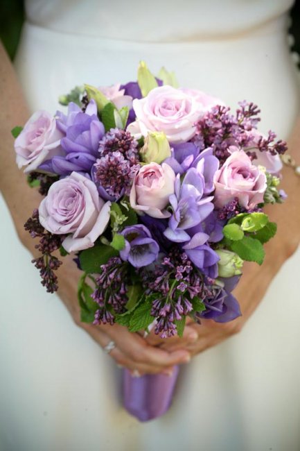 Фиолетовые свадебные цветы