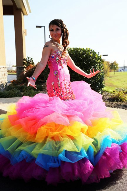 Разноцветное свадебное платье