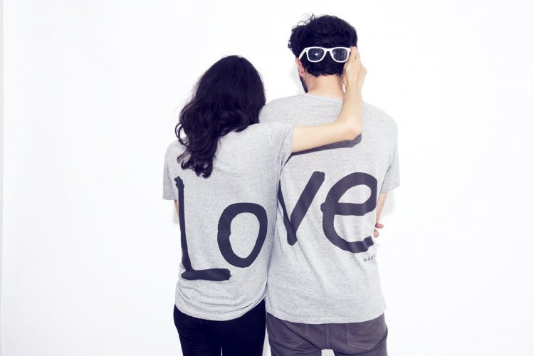 Надписи на футболках для влюбленных