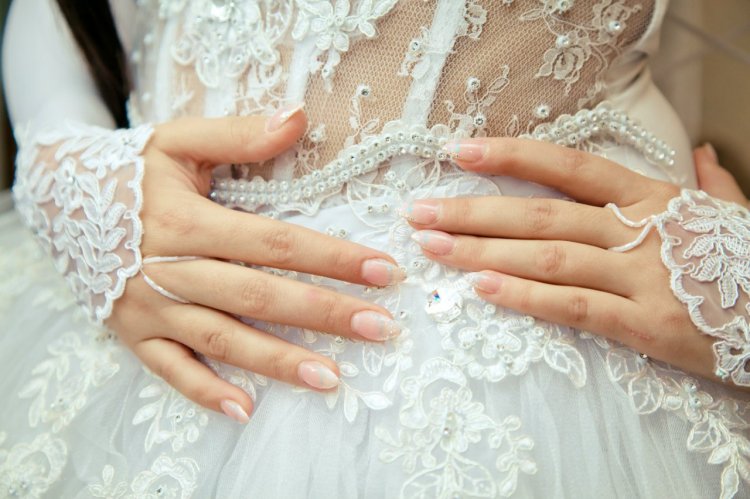 Форма свадебных ногтей