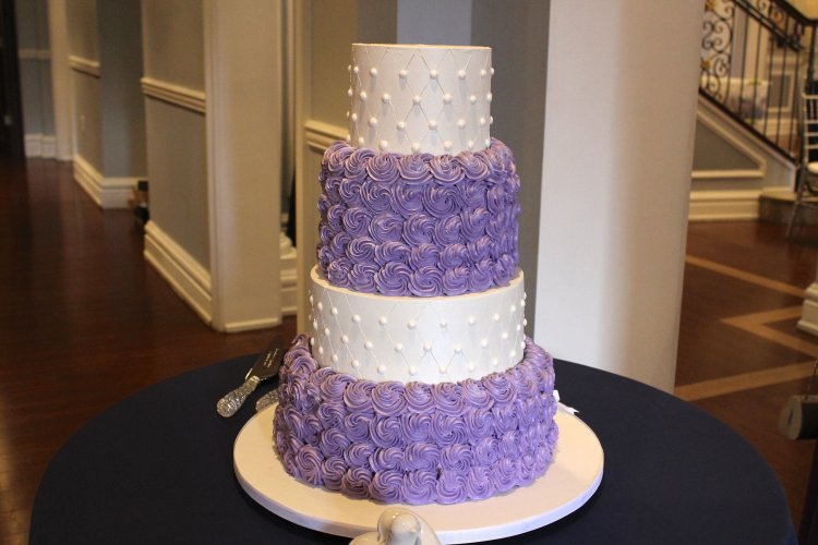 Торт для лавандовой свадьбы