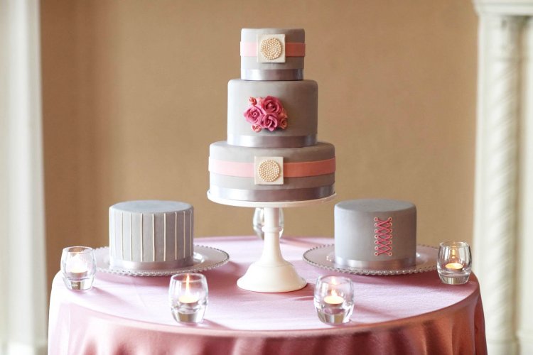 Сочетание цветов на свадебном торте