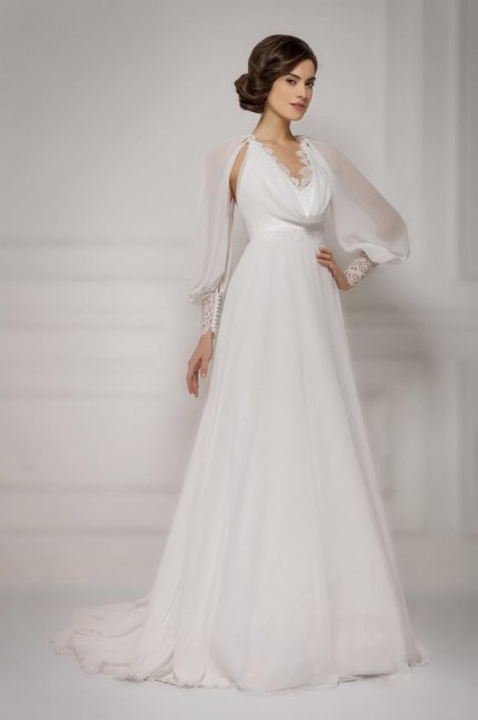 Платье с рукавами для зимней свадьбы