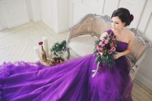Прочитать статью: Фиолетовое свадебное платье: оттенки и фасоны