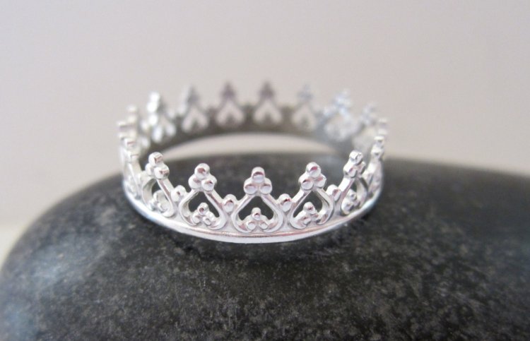 Кольцо-корона из серебра