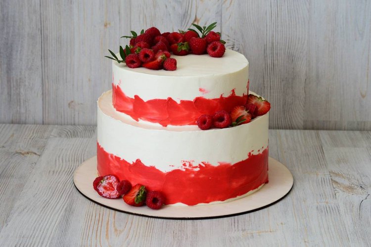 Красно-белый торт на свадьбу