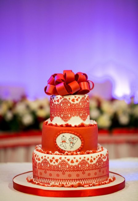 Торт на свадьбу в красном цвете