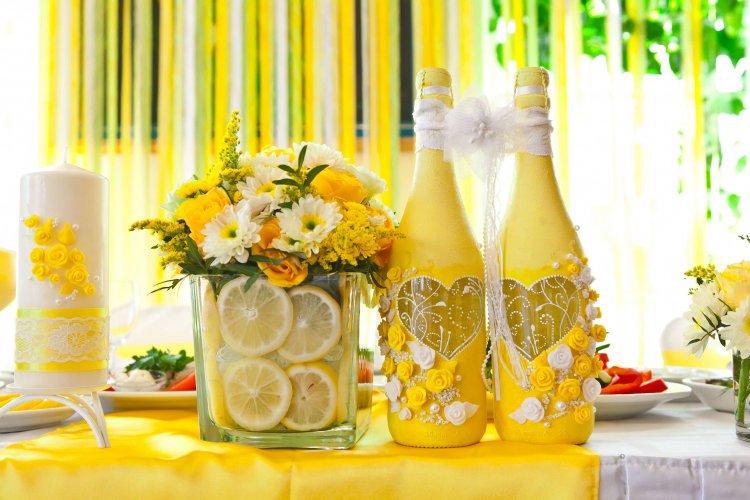 Желтый декор для солнечной свадьбы