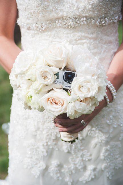 Экшн-камера в свадебном букете