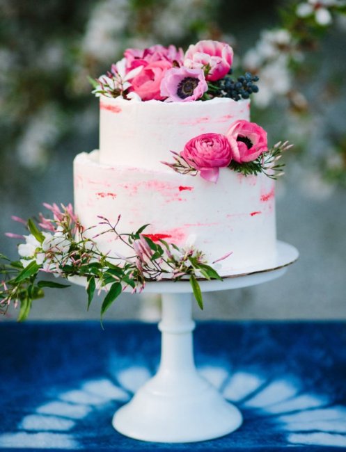 Красивый торт с цветами