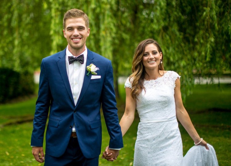 Как подобрать костюм жениха к свадебному платью невесты молодые