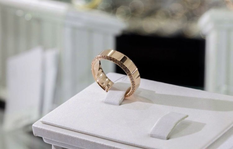 Почему нельзя продавать обручальное кольцо