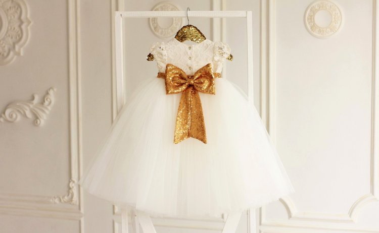 Вариант белого детского платья из свадебного