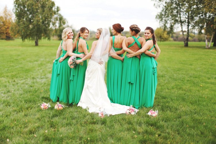 Подружки невесты в зеленом