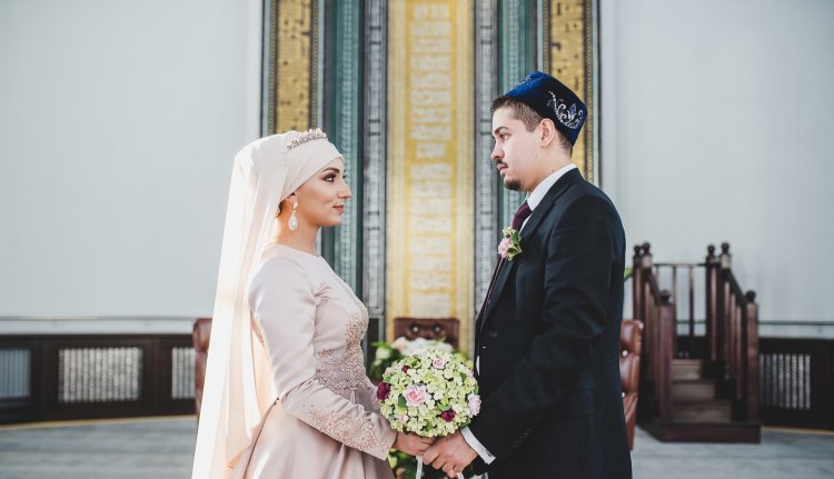 Простой и элегантный образ невесты-мусульманки