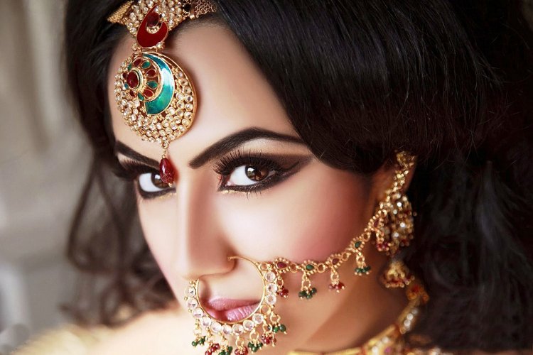 Каффы как часть образа индийских невест