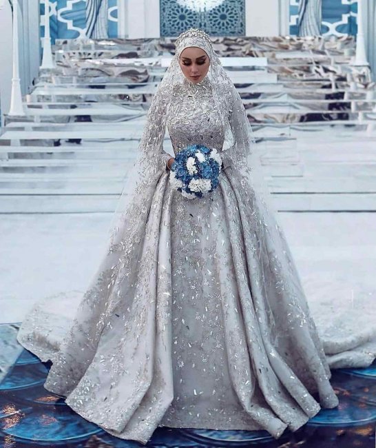 Роскошное платье арабской невесты