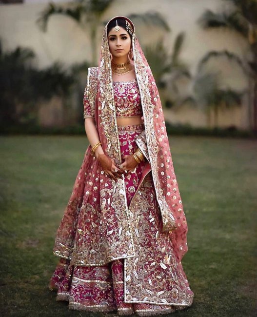 Нежное индийское свадебное платье