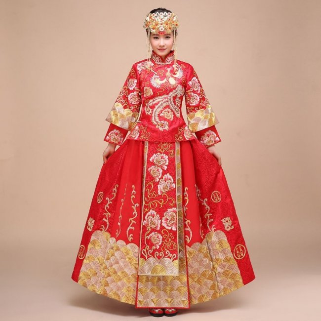 Традиционный китайский свадебный наряд