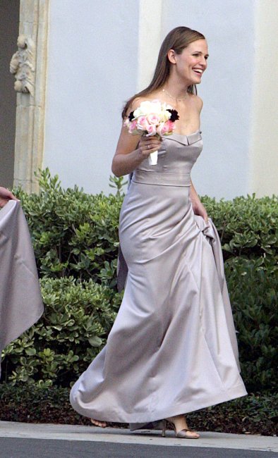 Дженнифер Гарнер в качестве подружки невесты