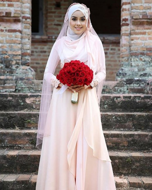 Свадебные наряды в Турции: традиционные и современные платья, которые  выбирают для себя невесты