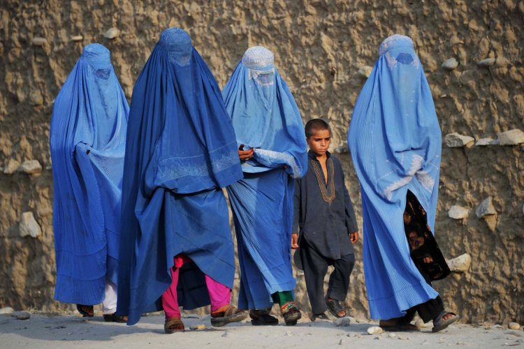Афганские жены