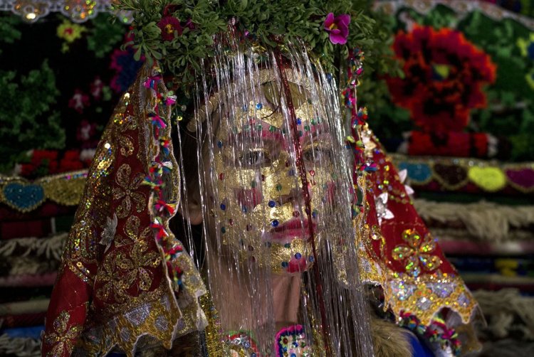 Краска на лице болгарской невесты