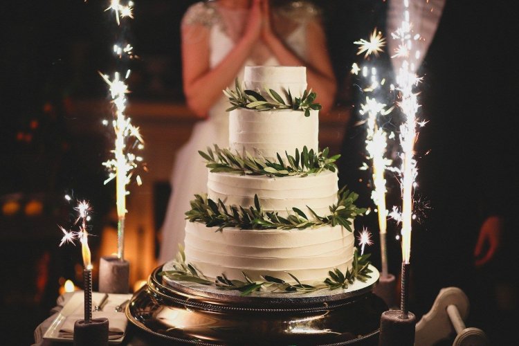 Доставка свадебного торта