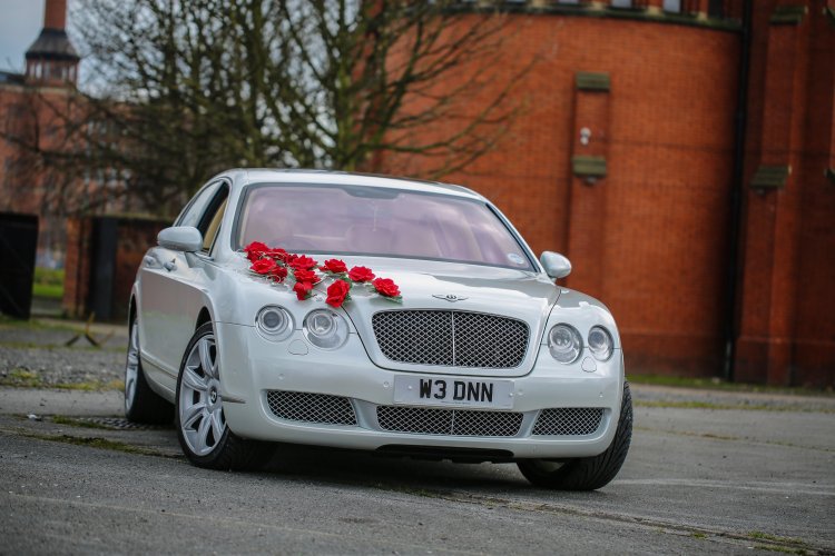 Как выбрать автомобиль на свадьбу?
