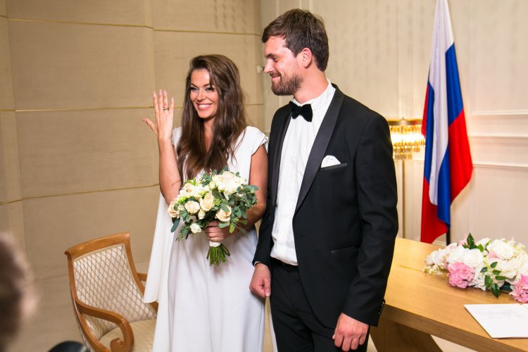 Татьяна Терешина в свадебном наряде