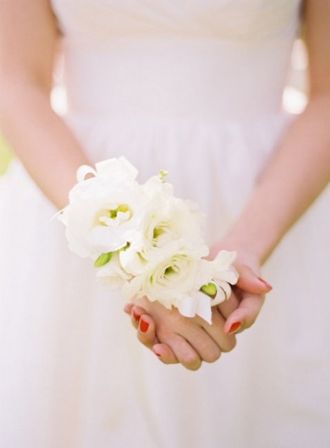 Что можно подарить на свадьбу вместо цветов