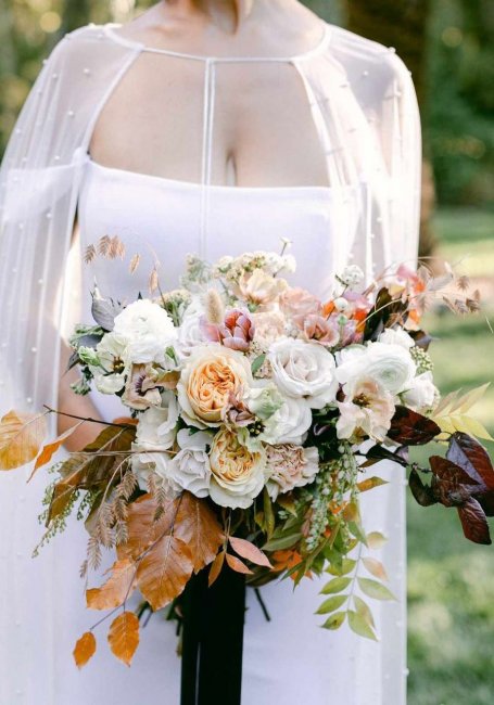 Букет невесты с осенними листьями